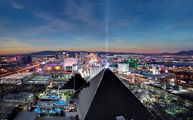 Luxor Hotel Suites Las Vegas